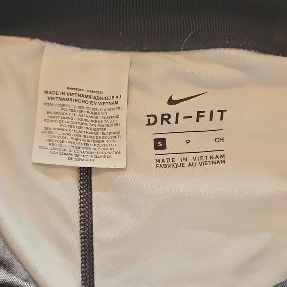 Nike Dri-FIT workout leggings size small